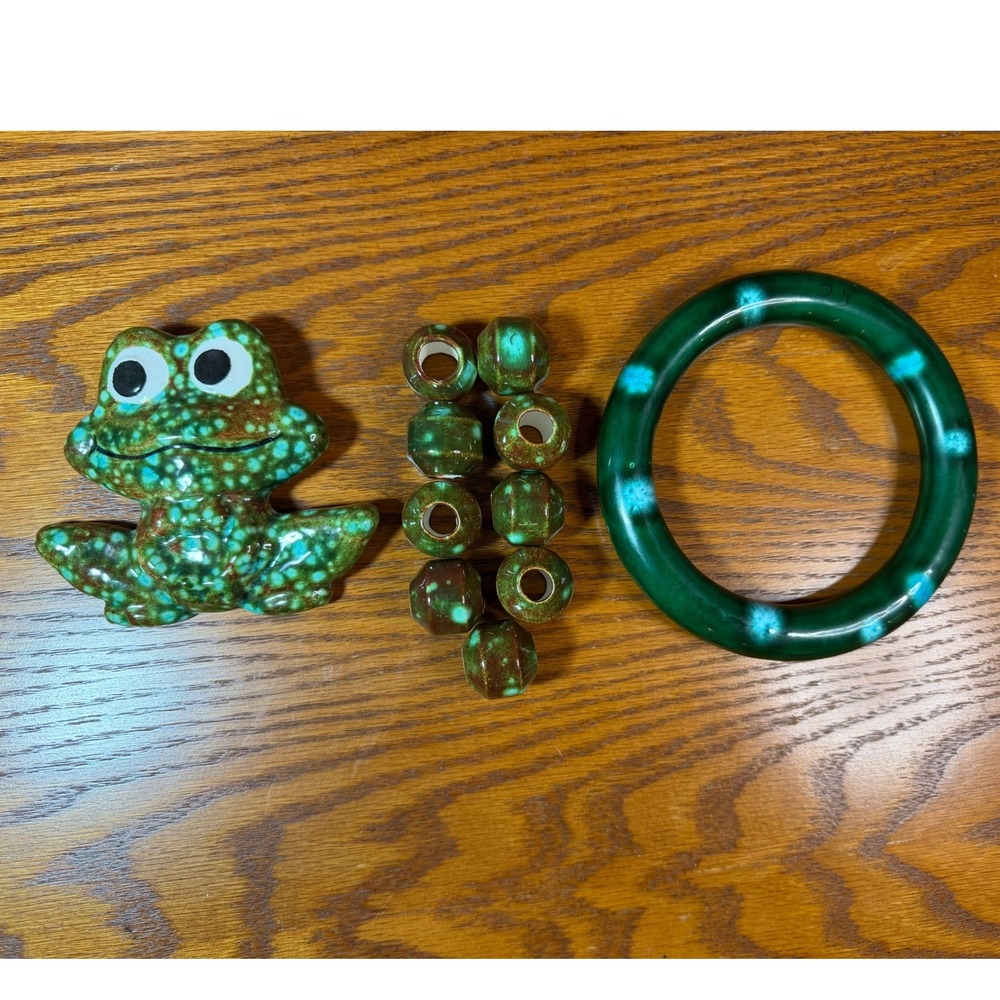 Vintage Ceramic Frog Macrame Bead Set Green Brown Speckled Glaze Craft Supplies